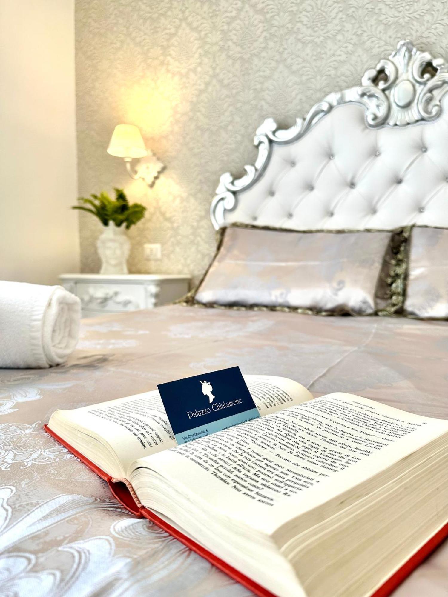 Palazzo Chiatamone Hotel เนเปิลส์ ภายนอก รูปภาพ
